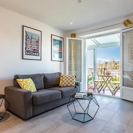 Ideal Pied A Terre Fetes De Bayonne - Quartier Calme - Proche Arenes De Bayonne - 10min Bayonne En Bus - 30 Min Bayonne A Pied - Transports A Proximite - Parking Prive Anglet