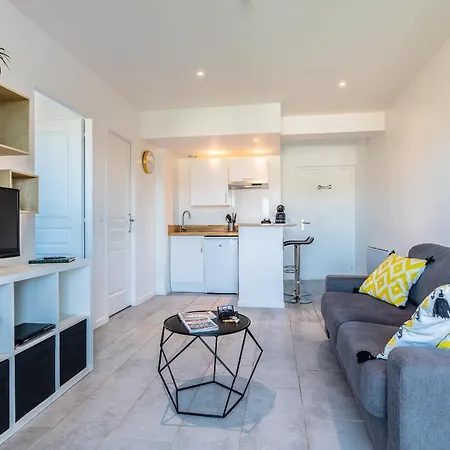 Ideal Pied A Terre Fetes De Bayonne - Quartier Calme - Proche Arenes De Bayonne - 10min Bayonne En Bus - 30 Min Bayonne A Pied - Transports A Proximite - Parking Prive * Anglet